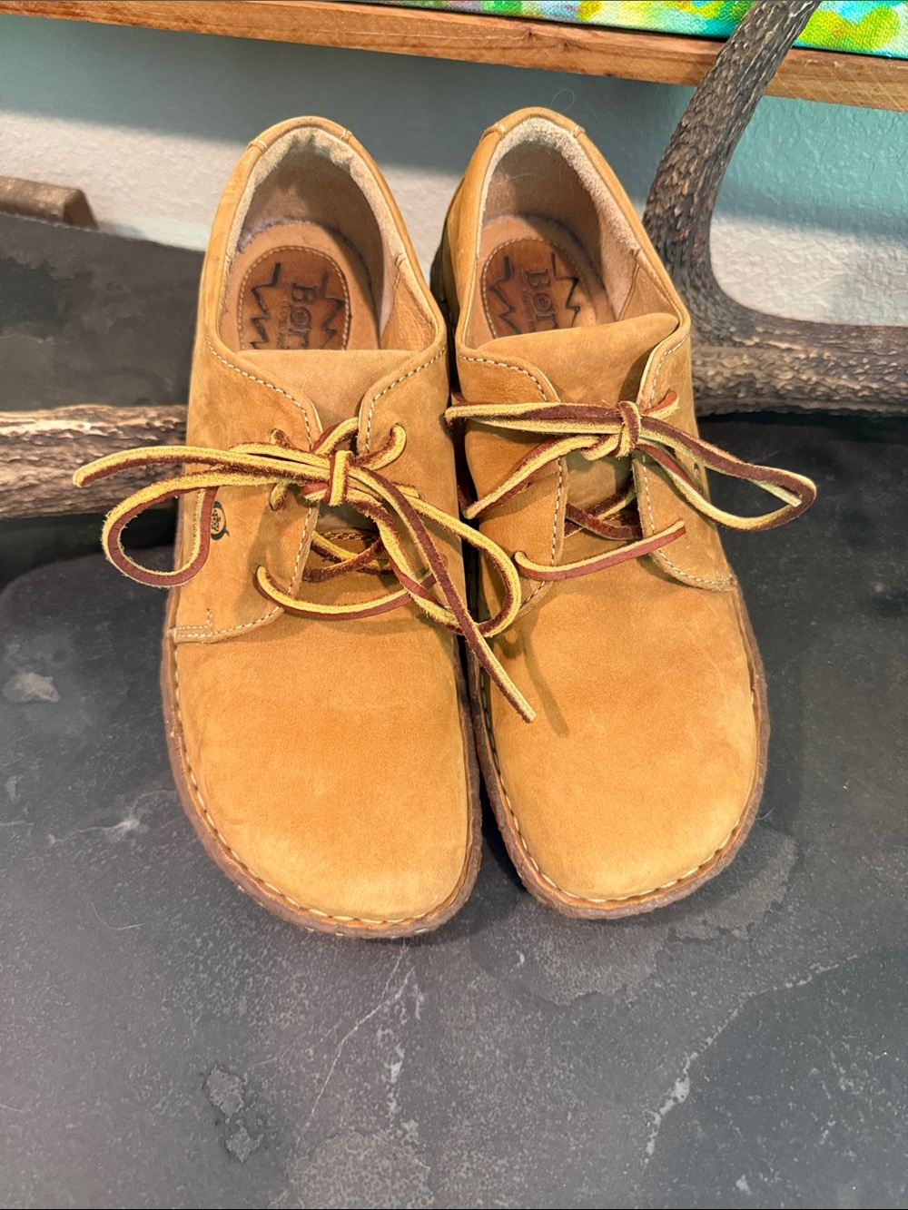 Born Men's Chukka Suede Boots in Tan